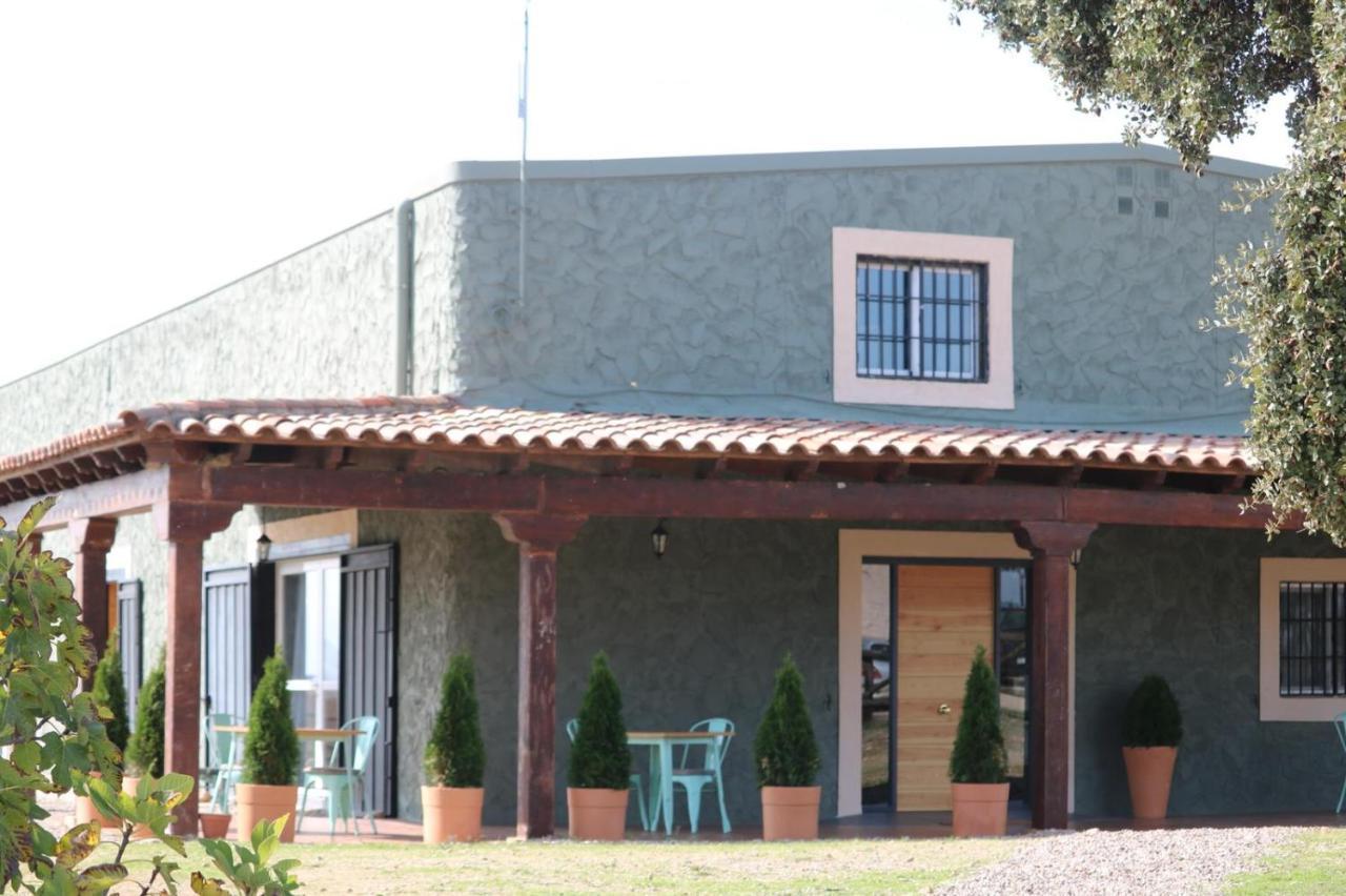 Miluna Hormigos Esterno foto